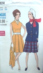 7424 68 VOGUE SLEEVELESS PLEATED V-DRESS, BELT, JACKET PATTERN 12 34"B UNCUT